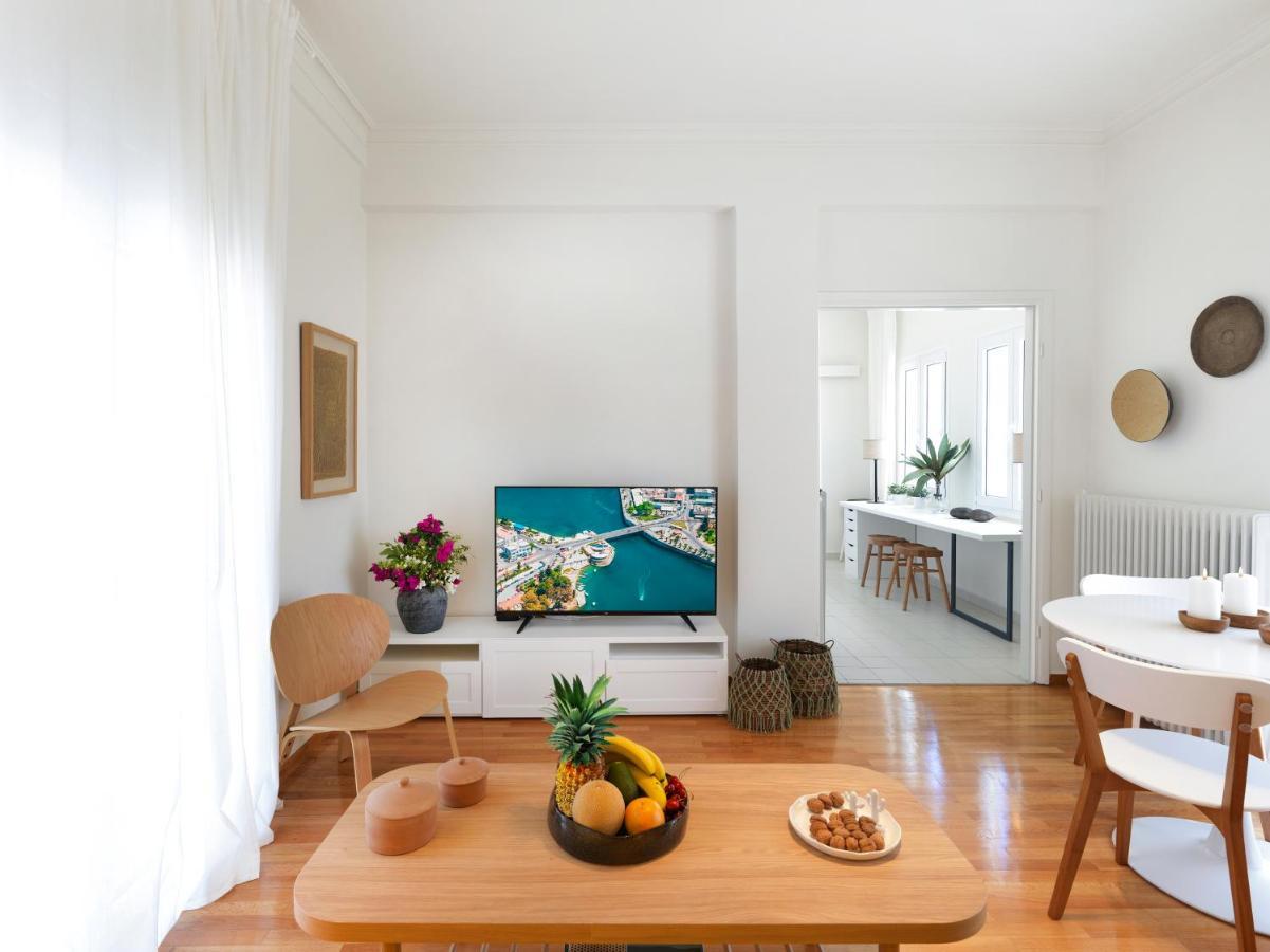 Modern Penthouse Overlooking Halkis Халкида Экстерьер фото
