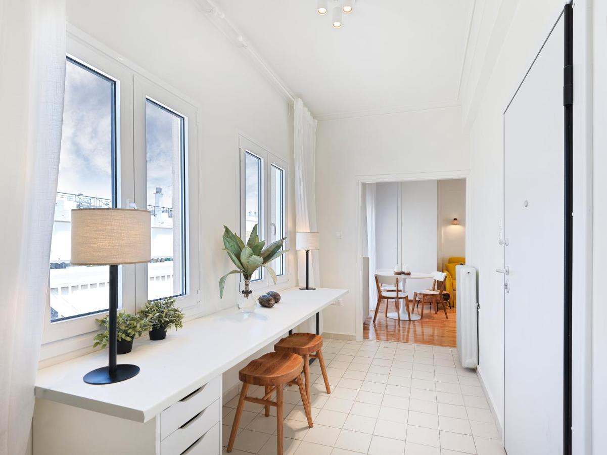 Modern Penthouse Overlooking Halkis Халкида Экстерьер фото